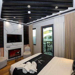 Camera con letto king size